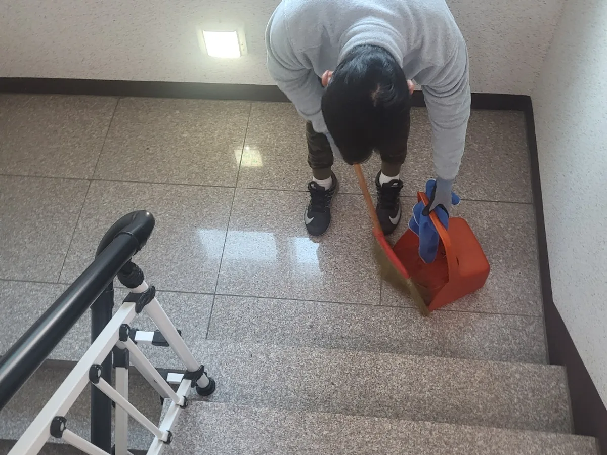 대덕구 법동 오피스 기계실 장비 주변 정밀 위생청소 사례 - 행진크린