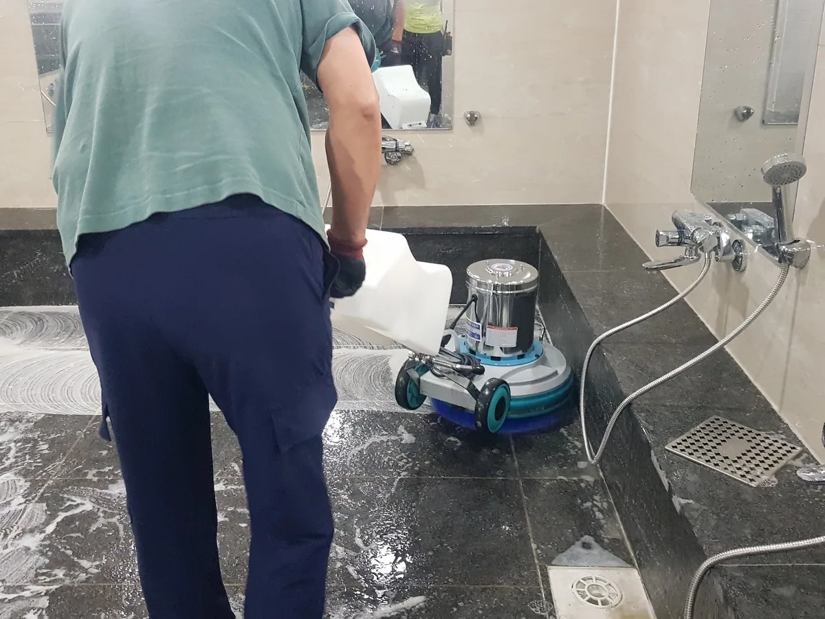서구 만년동 찜질방 수전·샤워기 건식 사우나 위생청소 사례 - 행진크린